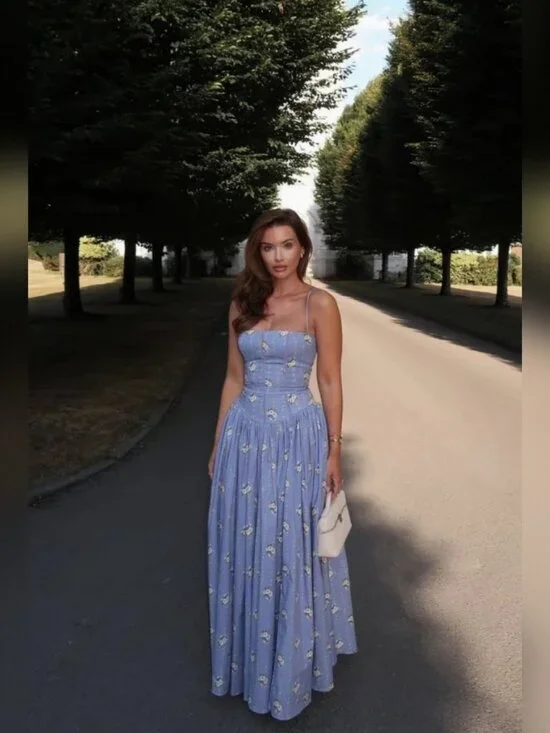 House of CB Ysabella Blue Daisy Print Stretch Cotton Midi Sundress (Regular A-C) - Picture 2 of 8